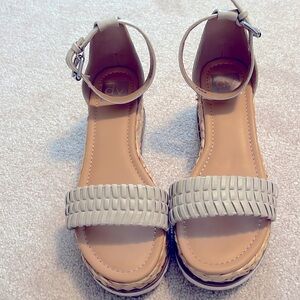 Dolce Vita womens platform sandals,  tan,  worn once and too big,  so cute!